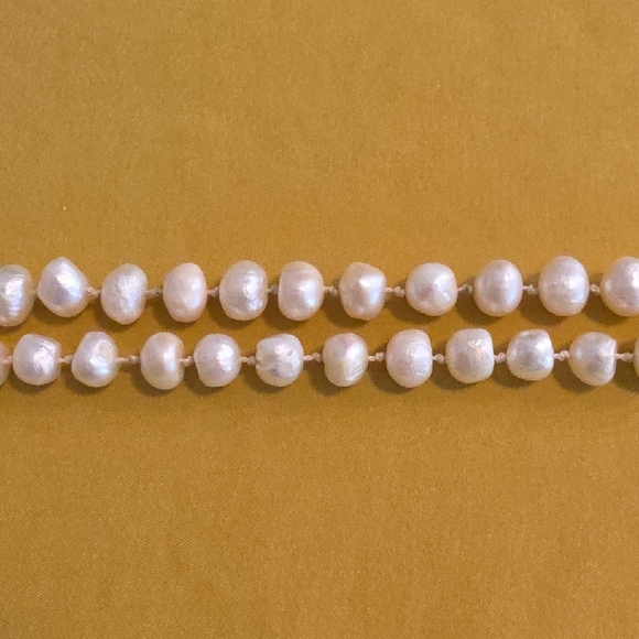 Vintage Knotted Fresh Water Pearl Necklace w/ 925 Silver Toggle "Cable" Clasp - Picture 9 of 16